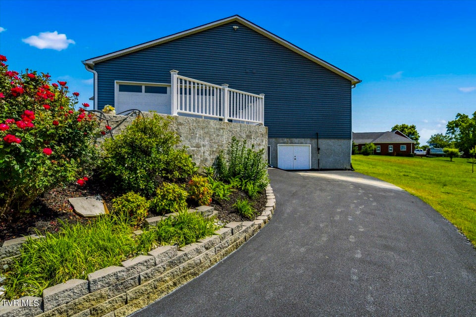 Photo #41: 1971 Harbor Hills Drive