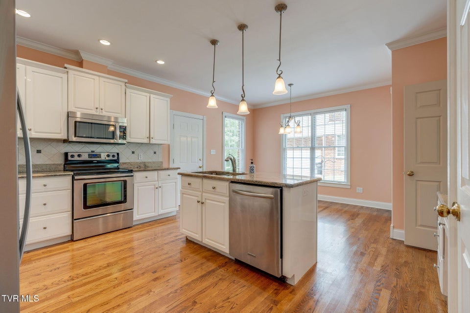 Photo #16: 24 Pendleton Place