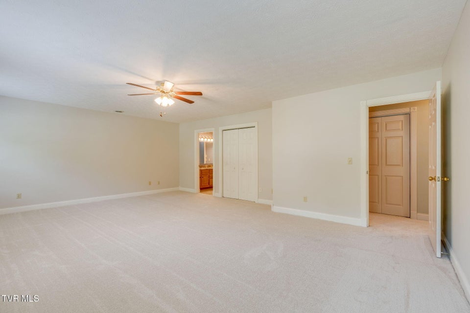 Photo #23: 24 Pendleton Place