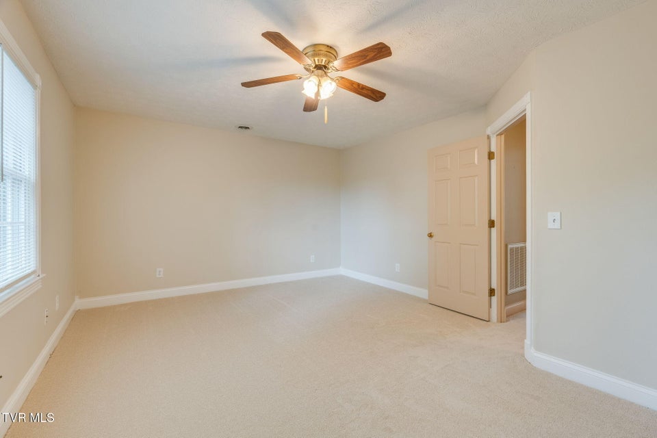 Photo #31: 24 Pendleton Place