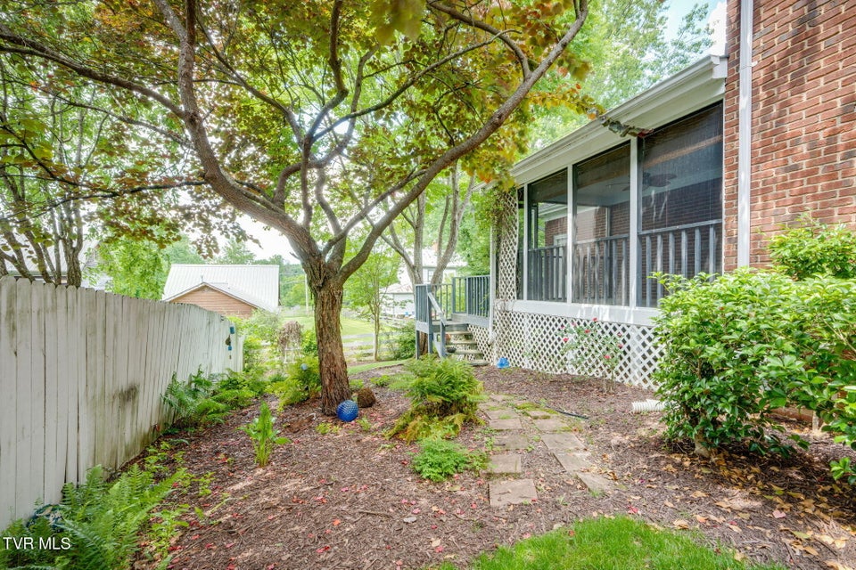 Photo #46: 24 Pendleton Place