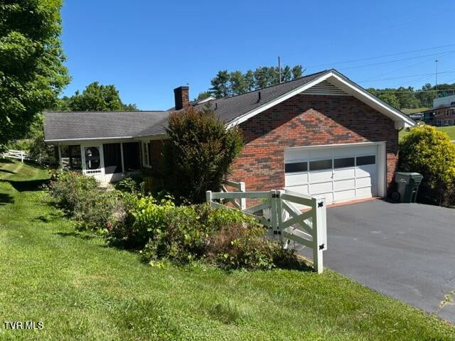 Photo #11: 328 Lawndale Drive