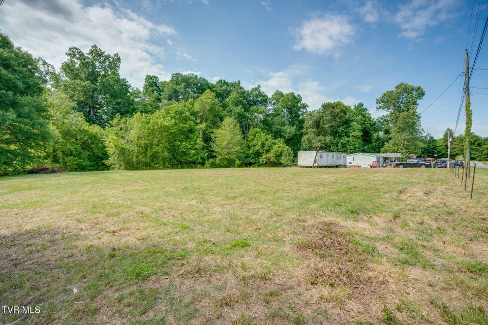 Photo #15: 604 Woodlawn Drive
