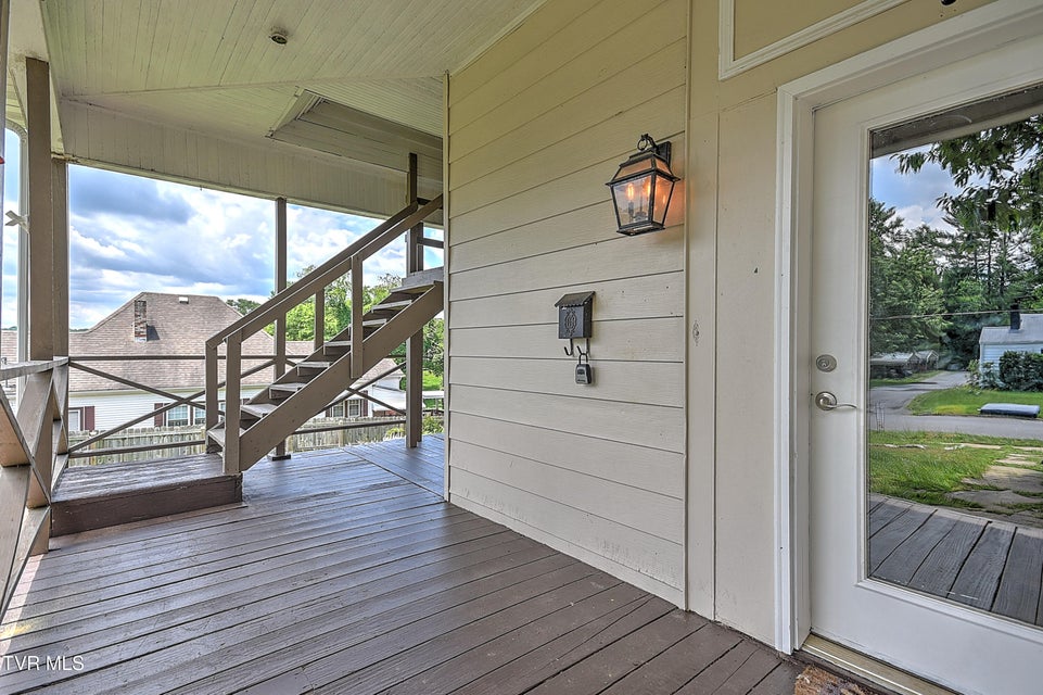 Photo #3: 713 Ash Street