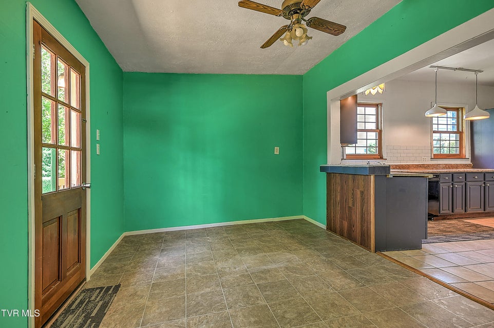Photo #14: 713 Ash Street
