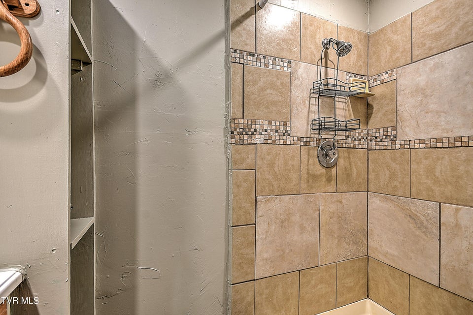 Photo #19: 713 Ash Street