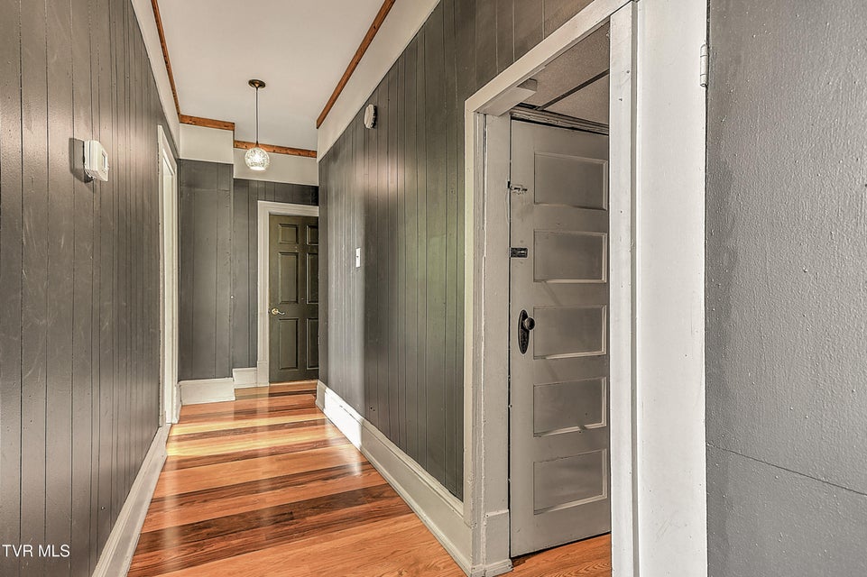 Photo #28: 713 Ash Street