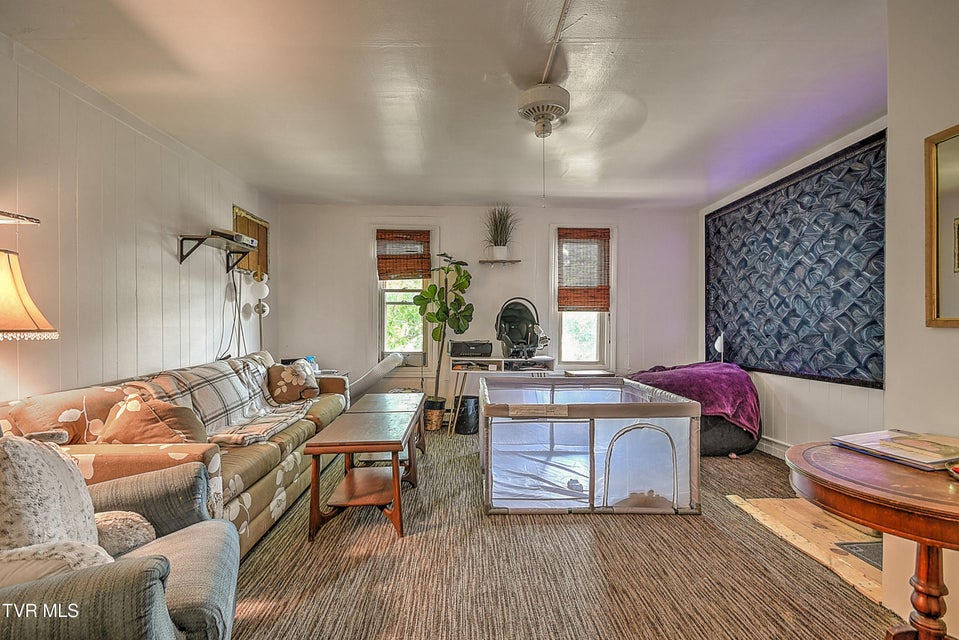 Photo #35: 713 Ash Street