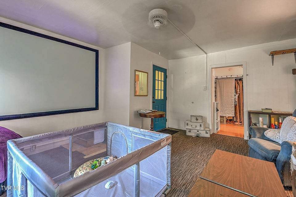 Photo #36: 713 Ash Street
