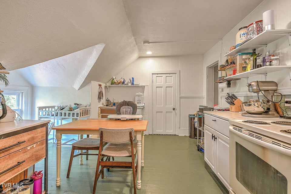 Photo #42: 713 Ash Street