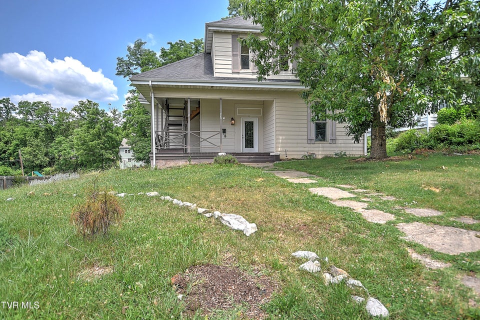 Photo #56: 713 Ash Street