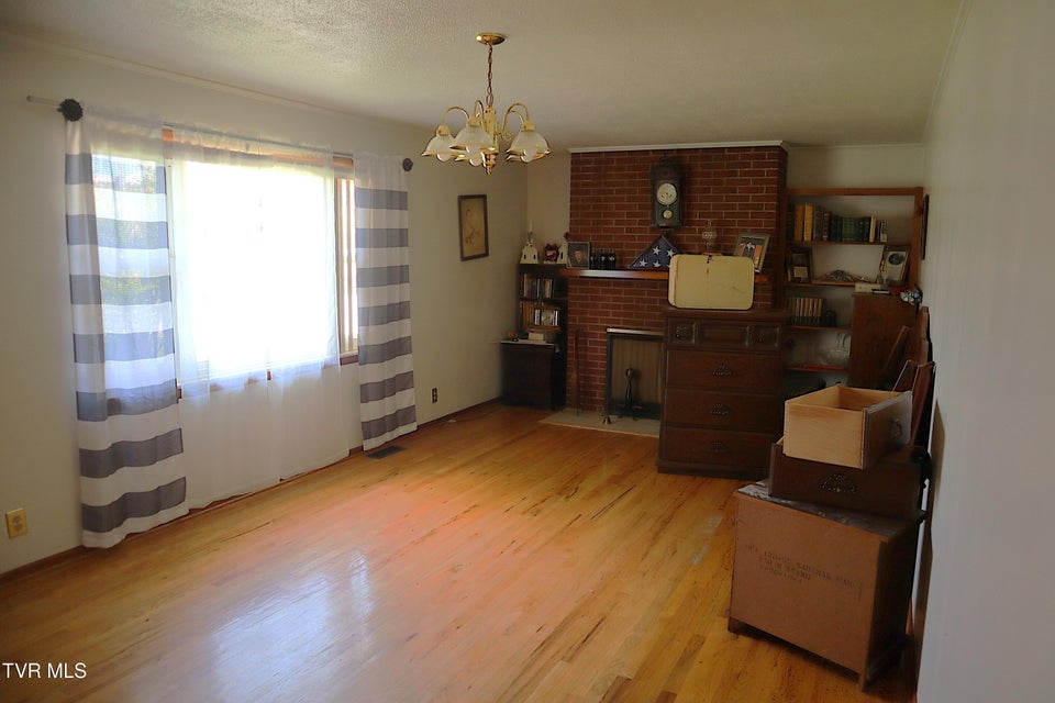 Photo #6: 160 Emerald Road