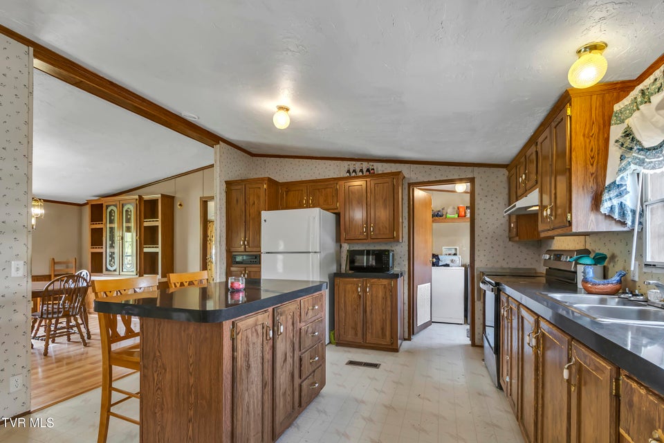 Photo #4: 114 Miller Street