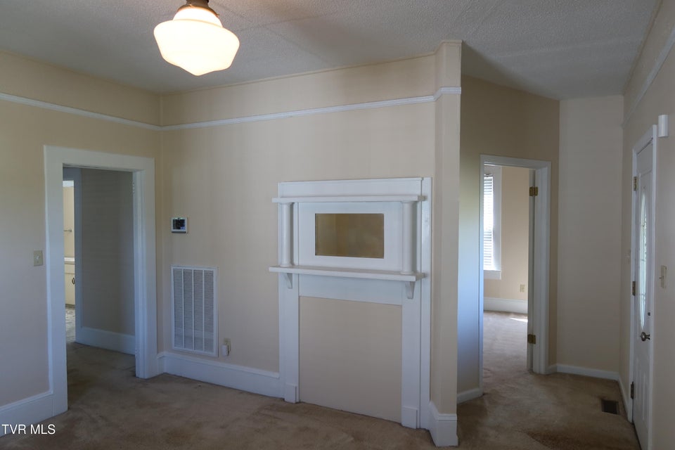 Photo #6: 554 Dale Street