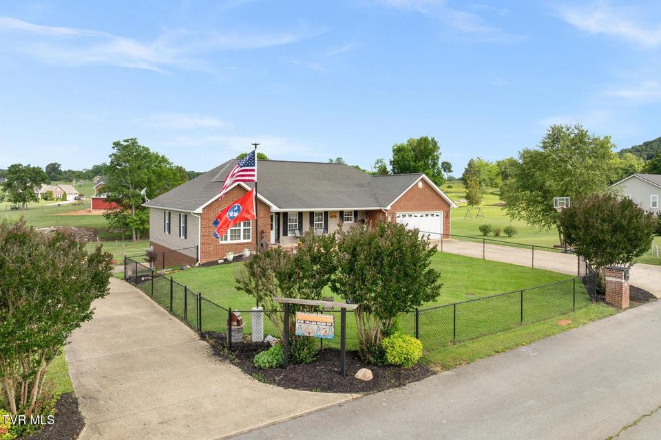 Photo #4: 245 Willow Ridge Drive