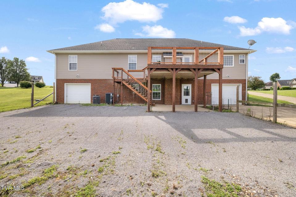 Photo #5: 245 Willow Ridge Drive