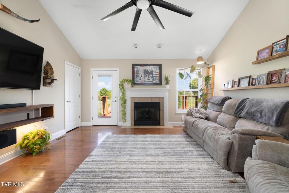 Photo #32: 245 Willow Ridge Drive