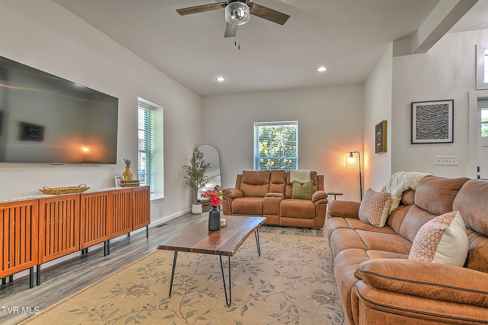 Photo #5: 1200 Windsor Avenue