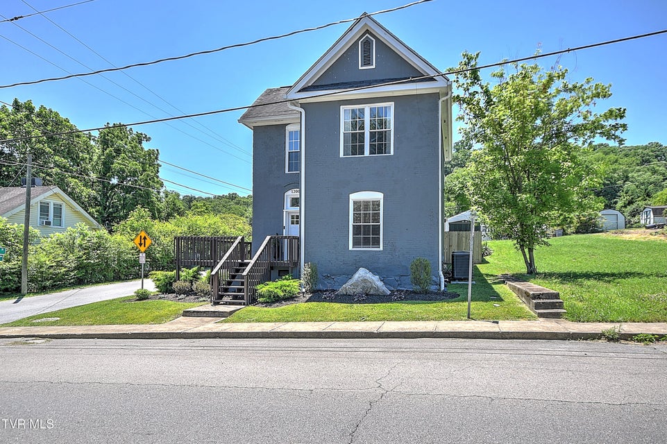 Photo #9: 1200 Windsor Avenue