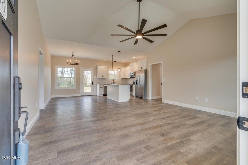 Photo #5: 118 Emerald Drive