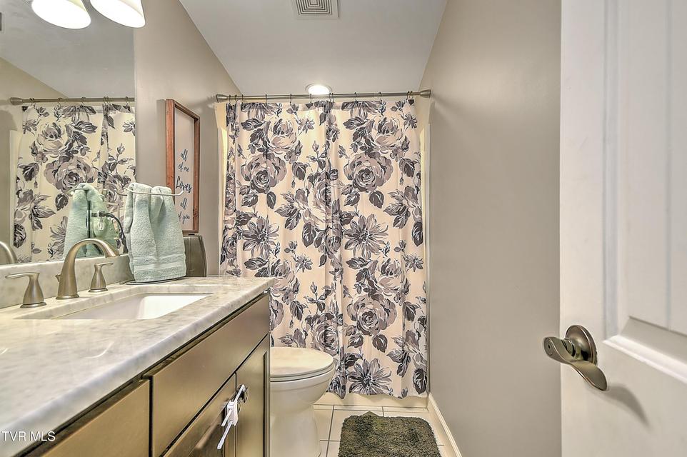 Photo #8: 200 Dentons Lane