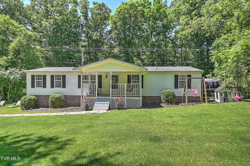 Photo #2: 200 Dentons Lane