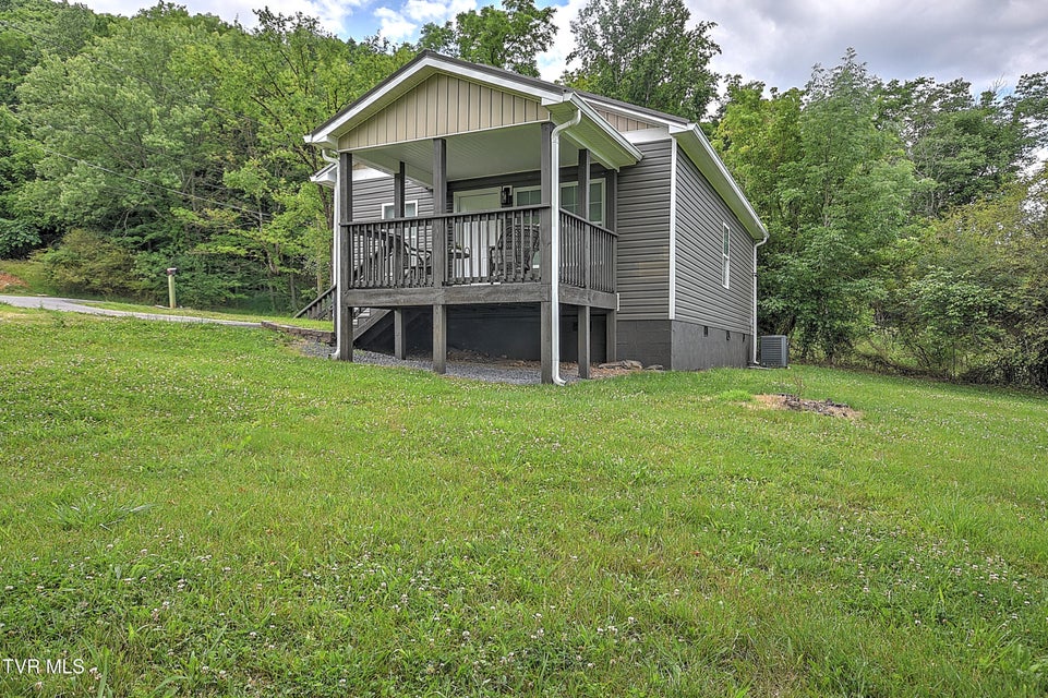 Photo #3: 2663 Anderson Street