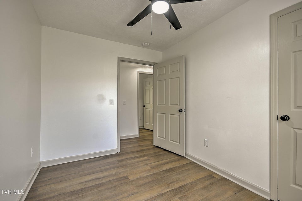 Photo #18: 2663 Anderson Street