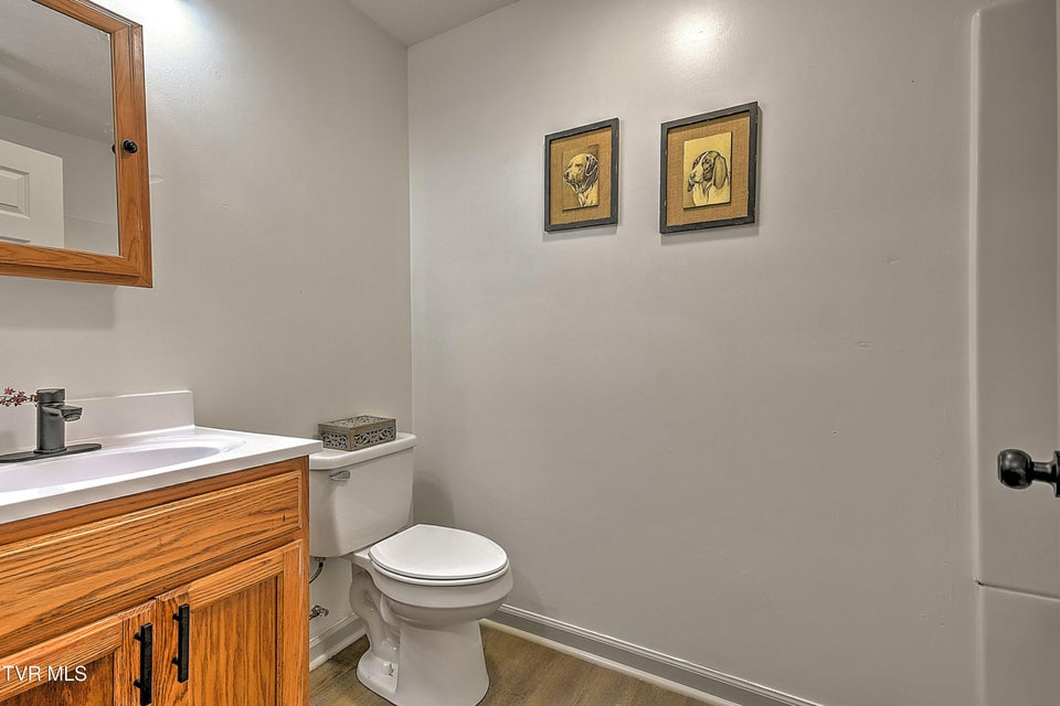 Photo #23: 2663 Anderson Street