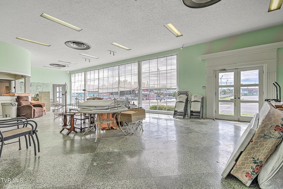 Photo #10: 320 Revere Street