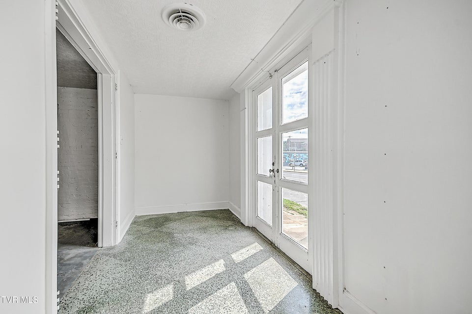 Photo #18: 320 Revere Street