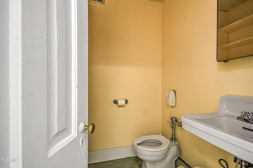 Photo #21: 320 Revere Street