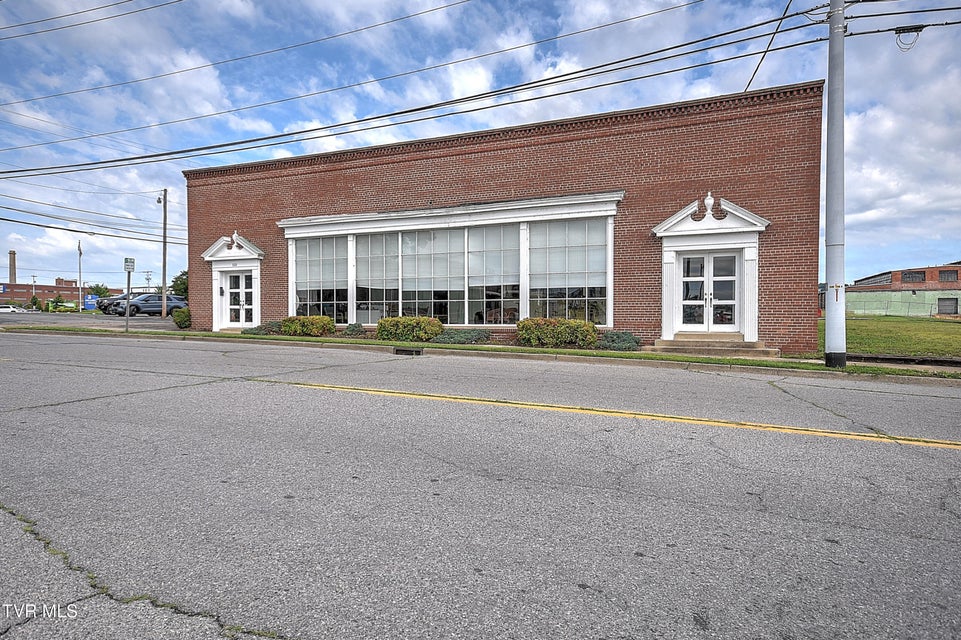 Photo #5: 320 Revere Street