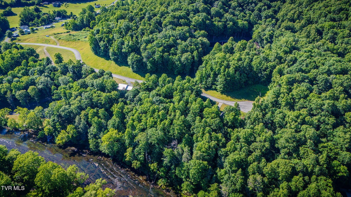 Photo #7: 160 & 170 Tailwater Road