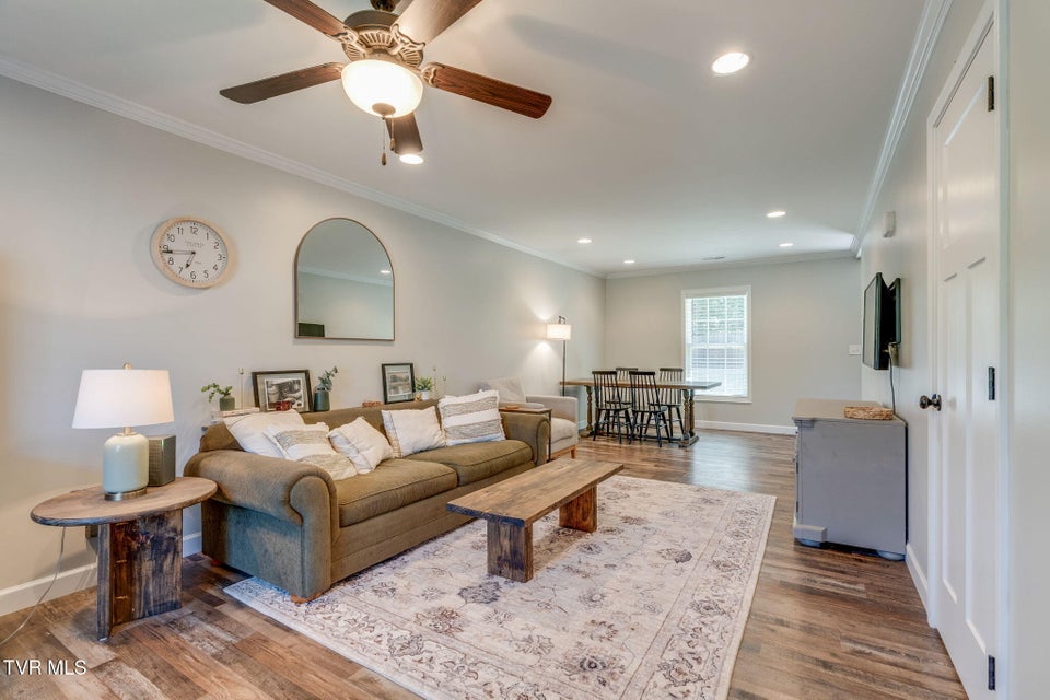 Photo #3: 262 Ridge Pointe Drive