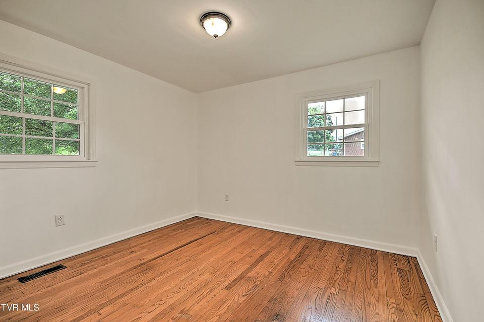 Photo #29: 16008 Chantilly Way