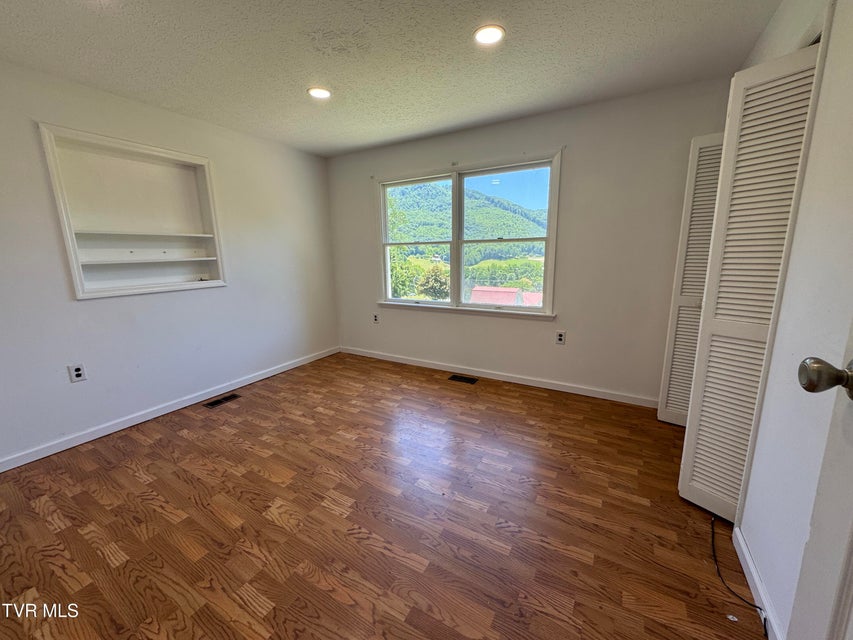 Photo #26: 213 Yose Drive