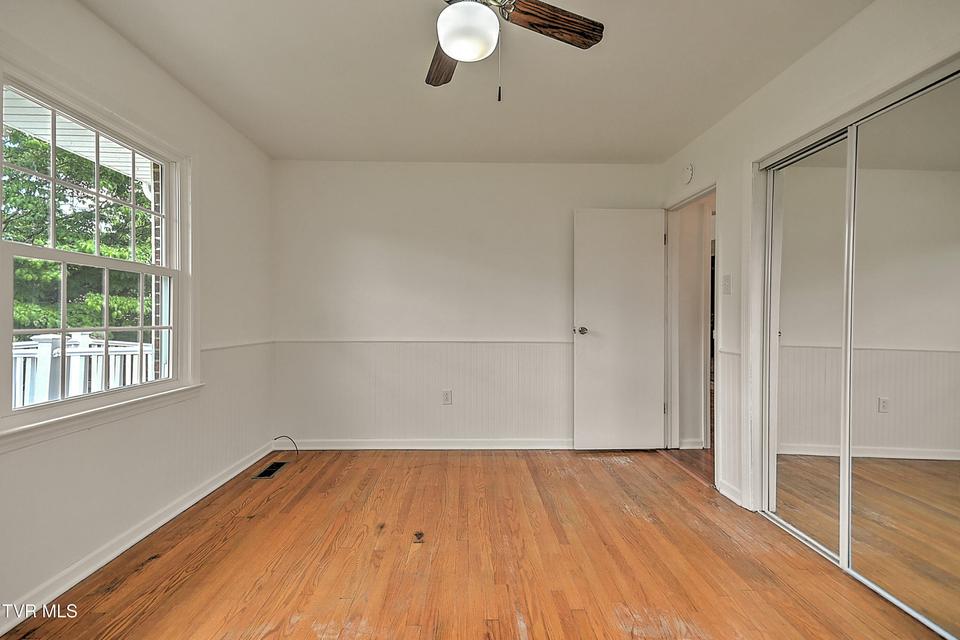 Photo #35: 16008 Chantilly Way