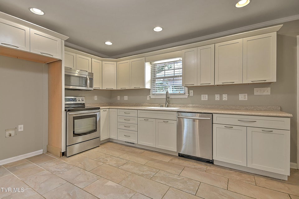 Photo #39: 16008 Chantilly Way