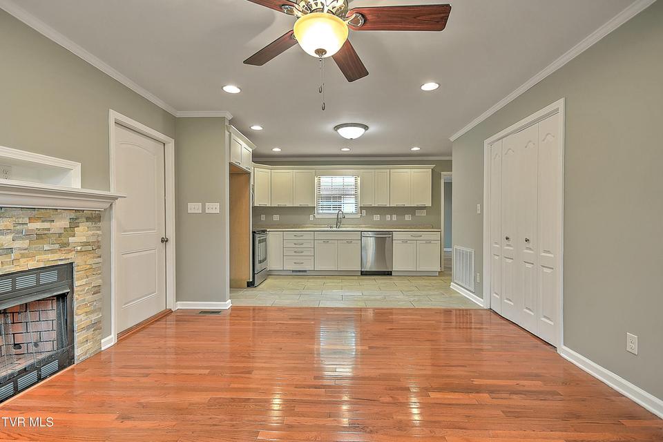 Photo #44: 16008 Chantilly Way