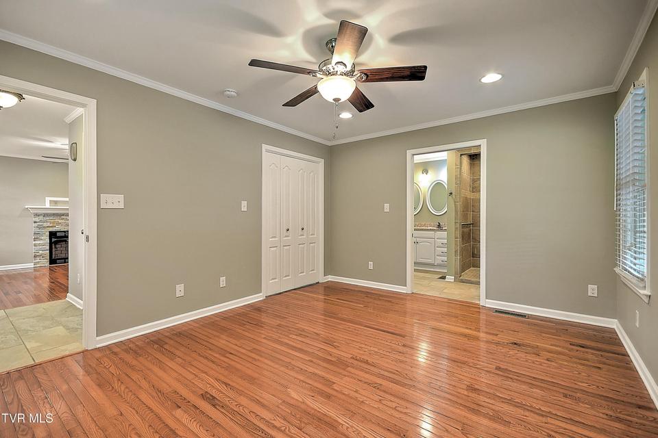Photo #48: 16008 Chantilly Way