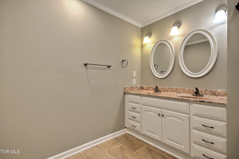 Photo #52: 16008 Chantilly Way