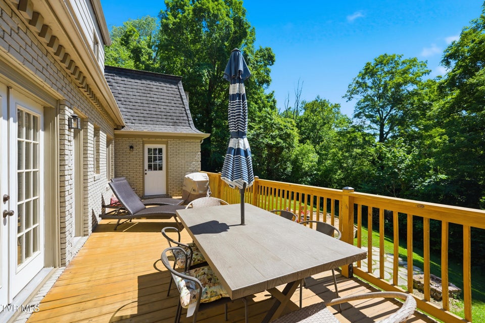Photo #43: 901 Beechwood Drive