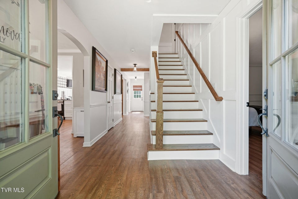 Photo #4: 901 Beechwood Drive