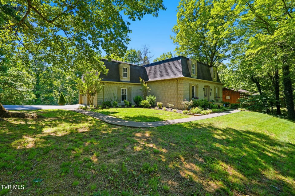 Photo #54: 901 Beechwood Drive