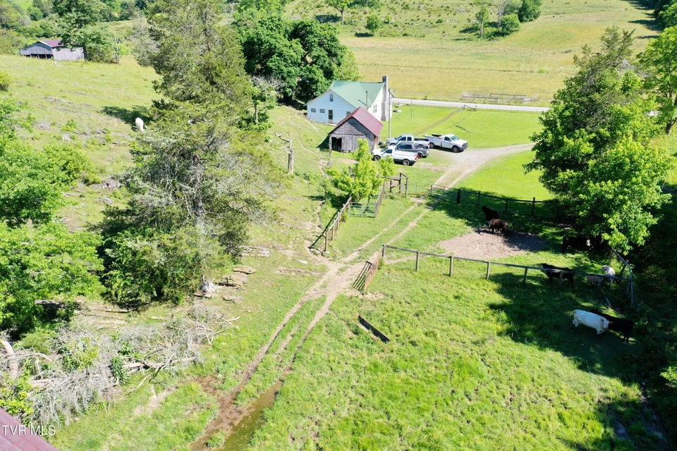 Photo #7: 3956 Mulberry Gap Road