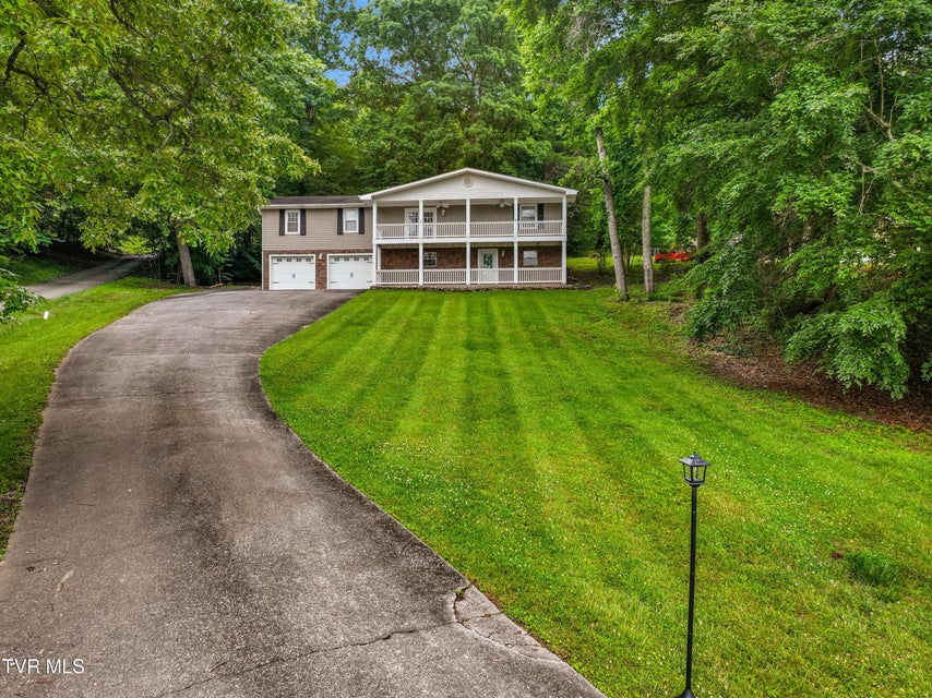 Photo #2: 1302 Irwin Drive