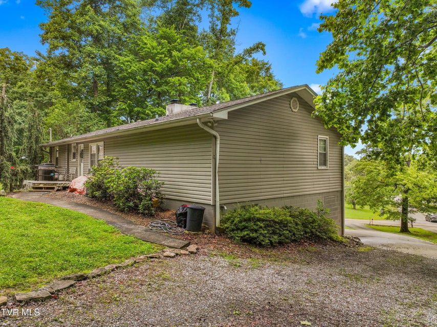 Photo #4: 1302 Irwin Drive