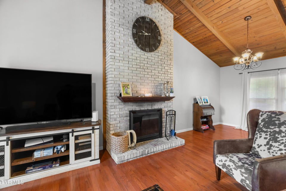 Photo #8: 1302 Irwin Drive