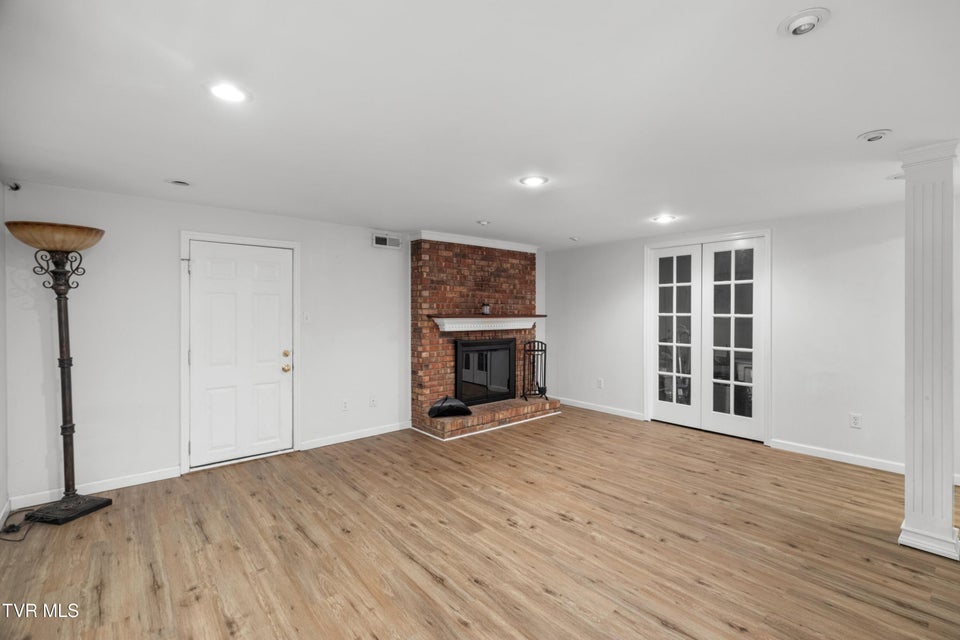 Photo #26: 1302 Irwin Drive